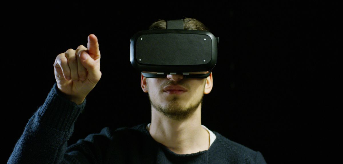 Virtual reality-avatar